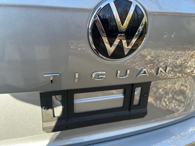 new 2024 Volkswagen Tiguan car, priced at $37,274