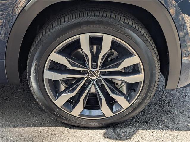 used 2021 Volkswagen Atlas car, priced at $34,988