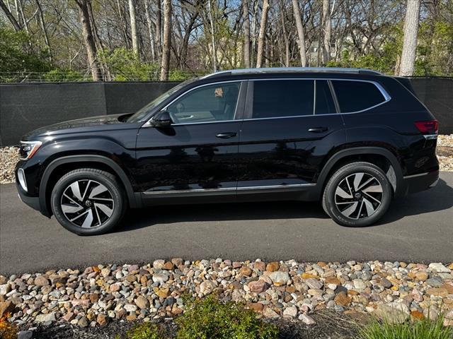 new 2025 Volkswagen Atlas car, priced at $45,851