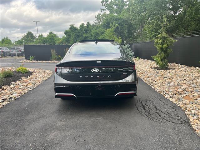 new 2024 Hyundai Sonata Hybrid car, priced at $37,880