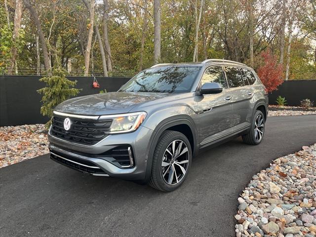 new 2024 Volkswagen Atlas car, priced at $53,474