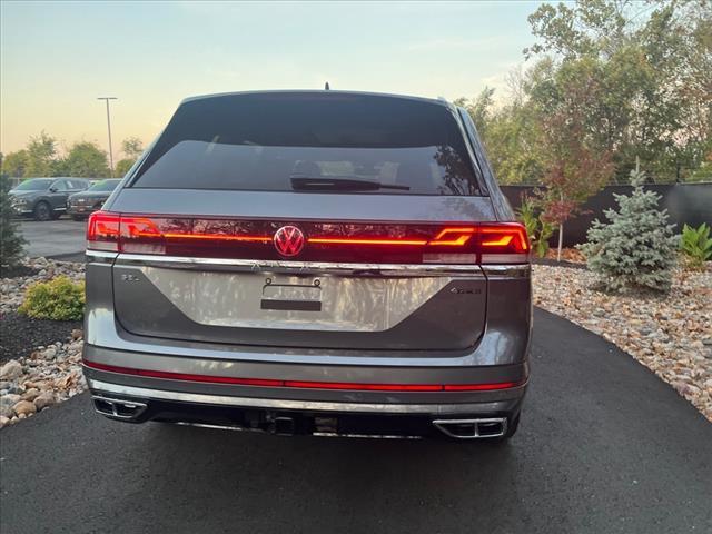 new 2024 Volkswagen Atlas car, priced at $53,474