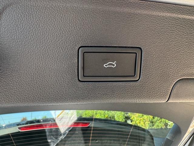 new 2026 Volkswagen Atlas Cross Sport car, priced at $46,105