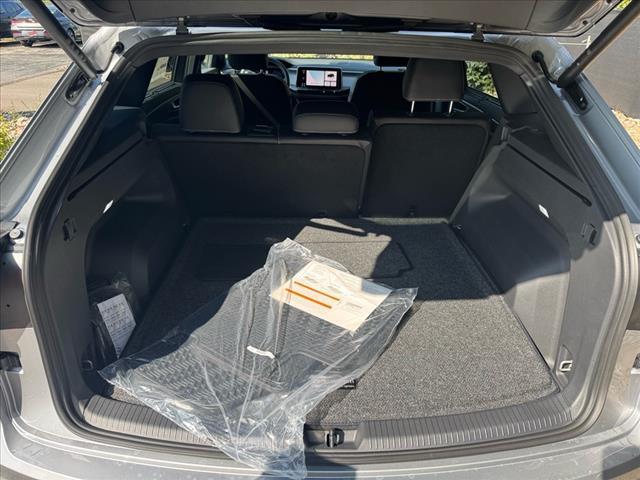 new 2026 Volkswagen Atlas Cross Sport car, priced at $46,105