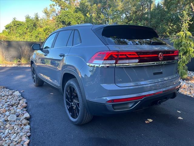 new 2024 Volkswagen Atlas Cross Sport car, priced at $45,763