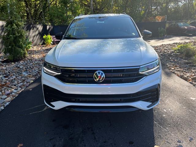 new 2024 Volkswagen Tiguan car, priced at $36,184