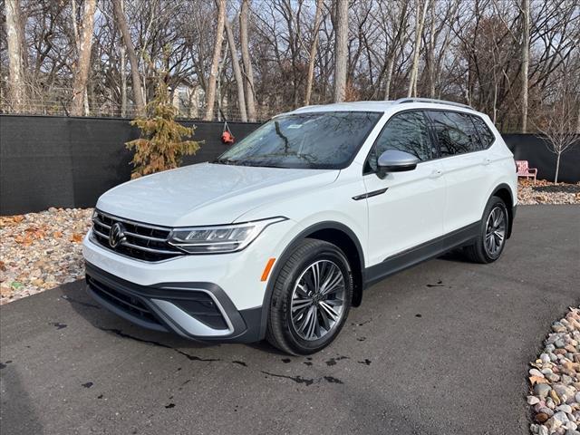 new 2024 Volkswagen Tiguan car, priced at $28,200