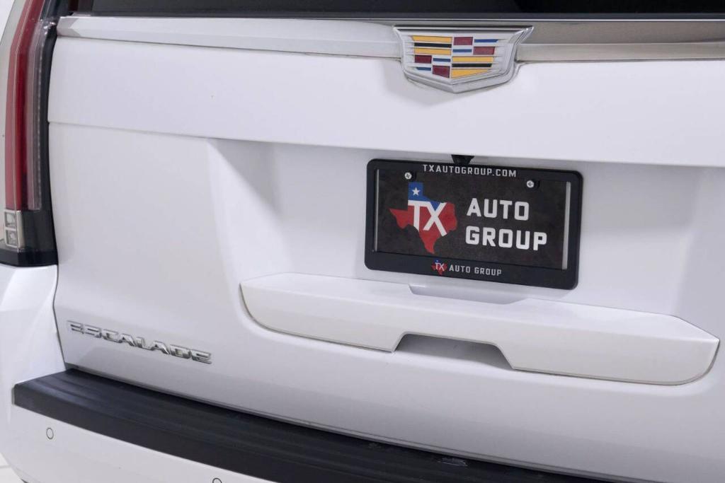 used 2016 Cadillac Escalade ESV car, priced at $23,895