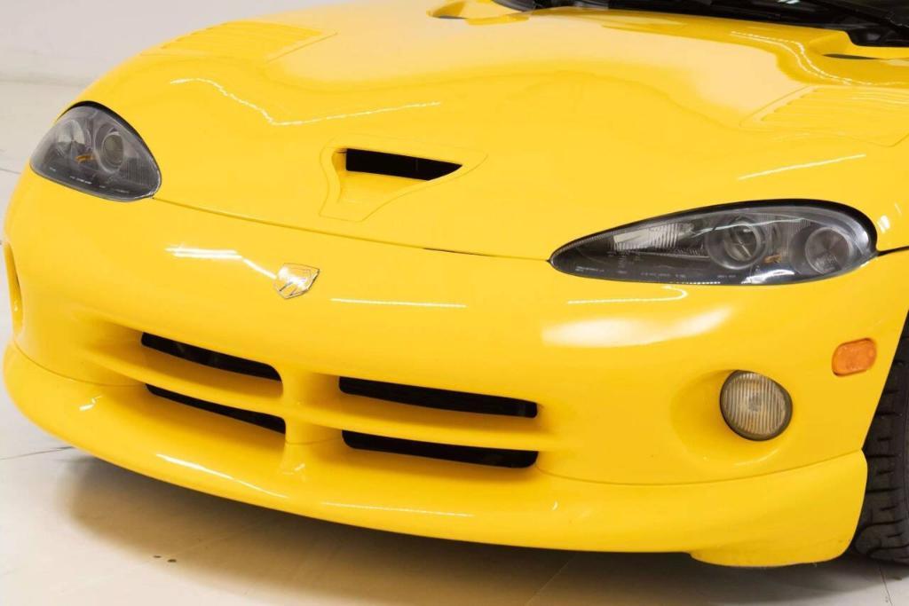 used 2001 Dodge Viper car, priced at $57,995