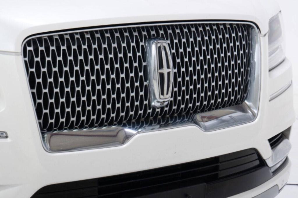 used 2019 Lincoln Navigator car, priced at $31,299