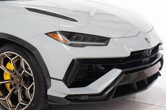 used 2023 Lamborghini Urus car, priced at $282,999