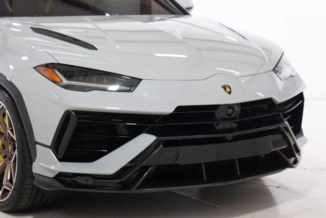 used 2023 Lamborghini Urus car, priced at $282,999