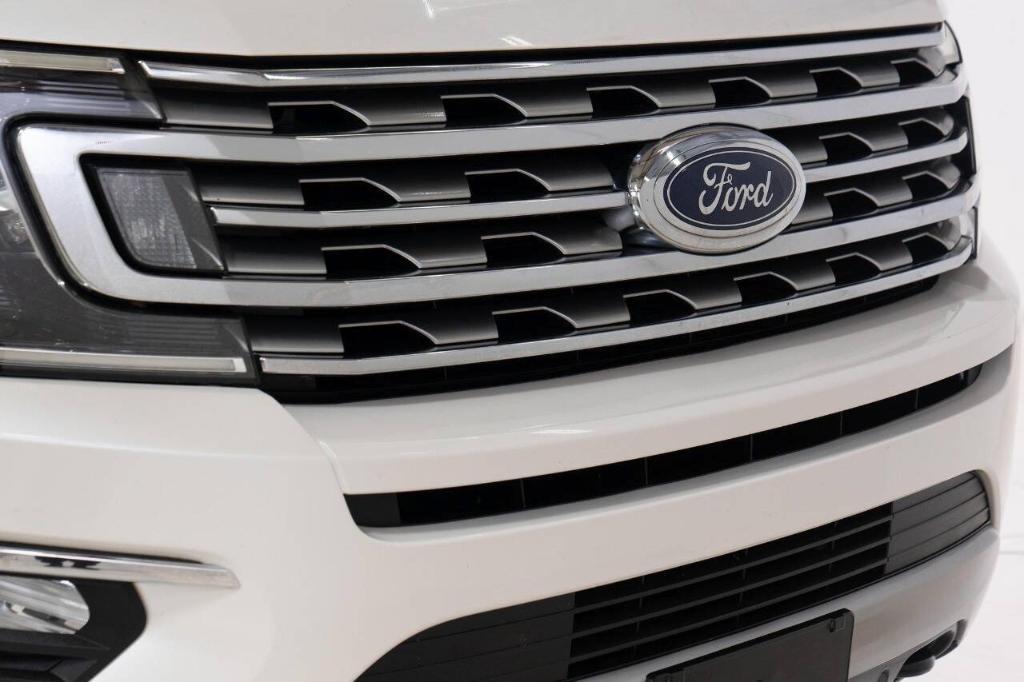 used 2018 Ford Expedition car, priced at $25,399