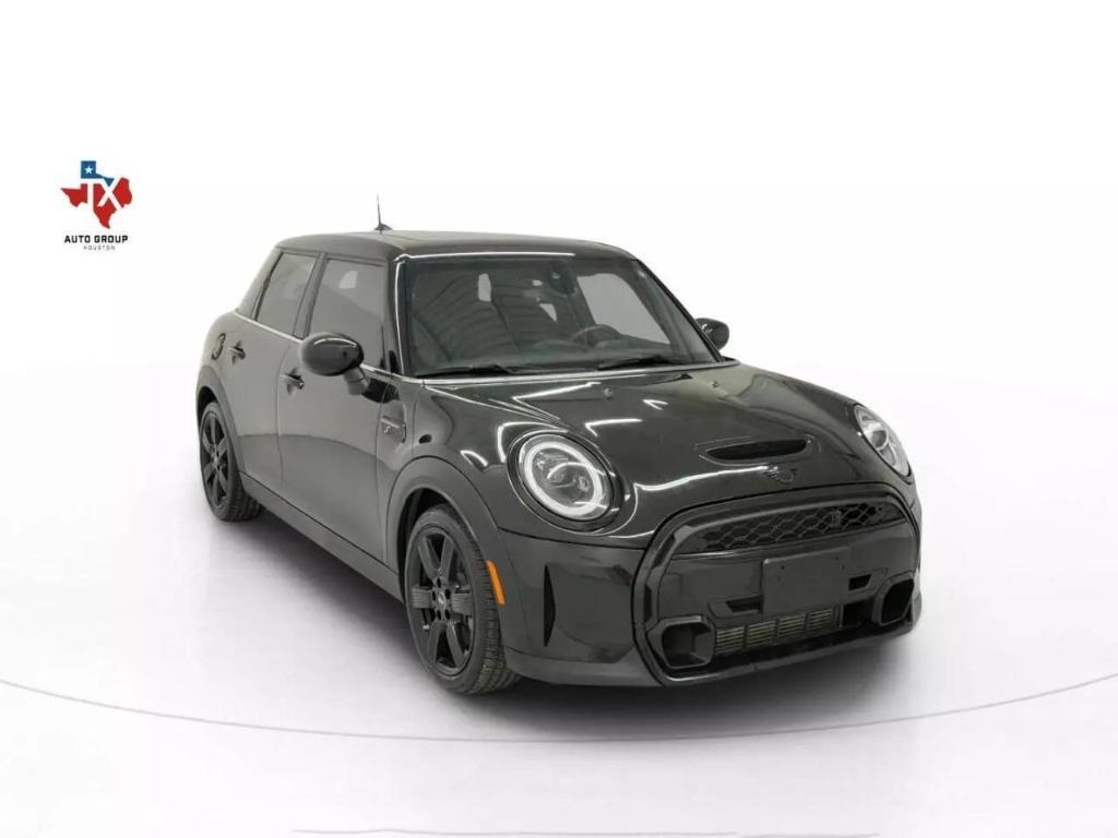used 2022 MINI Hardtop car, priced at $20,833