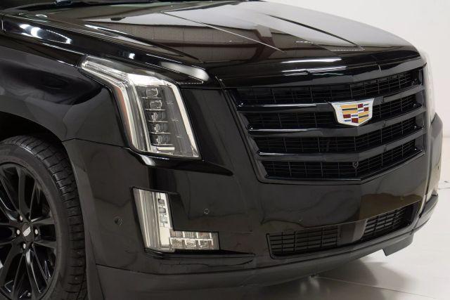 used 2020 Cadillac Escalade ESV car, priced at $46,500