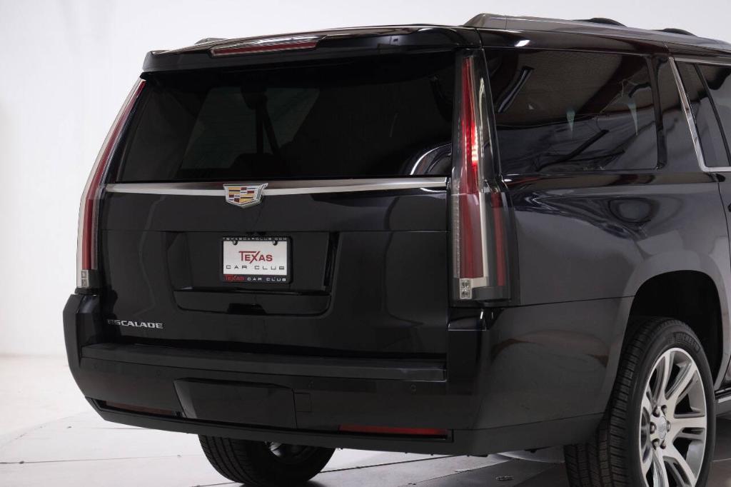 used 2016 Cadillac Escalade ESV car, priced at $28,995