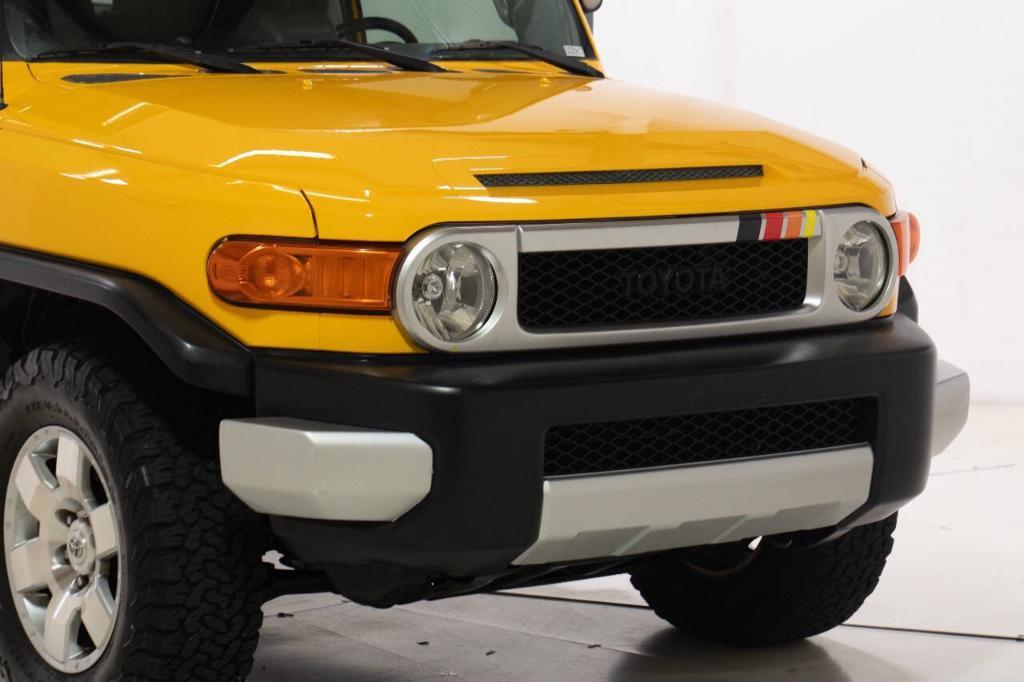 used 2007 Toyota FJ Cruiser car, priced at $19,795