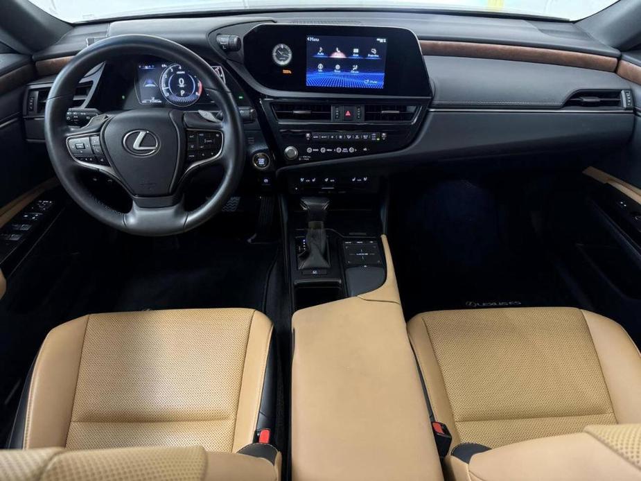 used 2022 Lexus ES 350 car, priced at $35,899