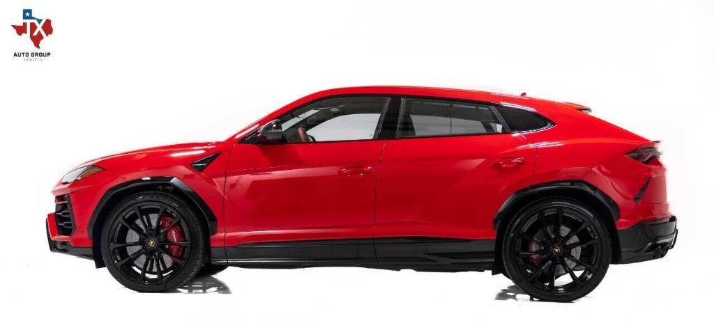 used 2022 Lamborghini Urus car, priced at $274,300