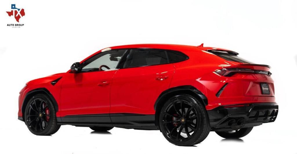 used 2022 Lamborghini Urus car, priced at $274,300