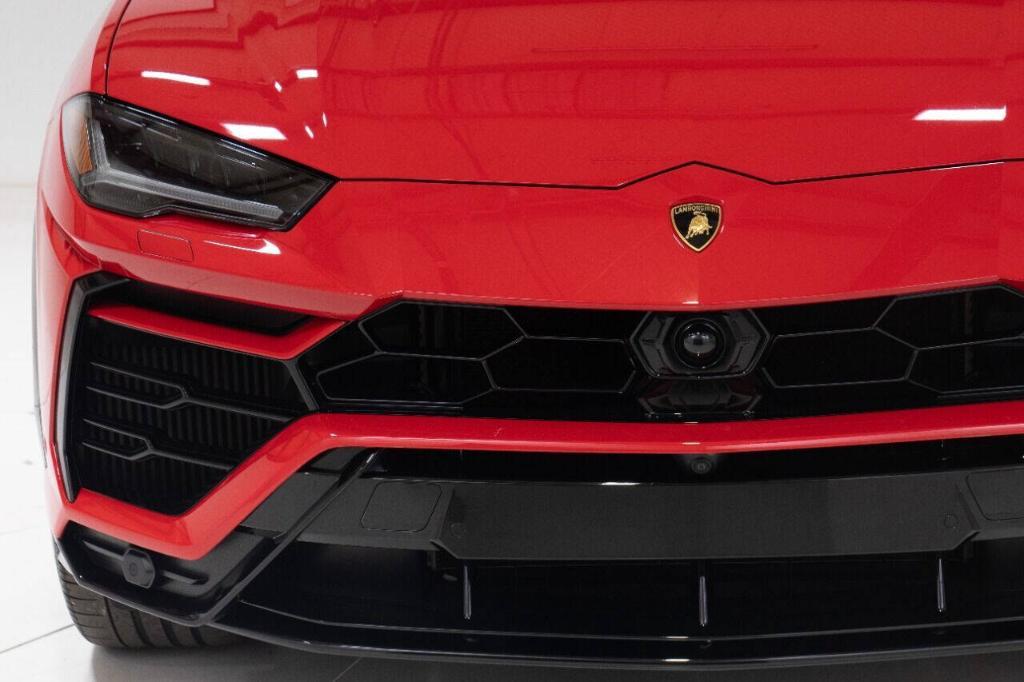 used 2022 Lamborghini Urus car, priced at $274,300