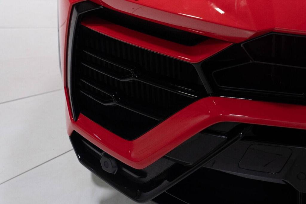 used 2022 Lamborghini Urus car, priced at $274,300