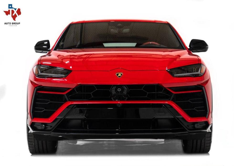 used 2022 Lamborghini Urus car, priced at $274,300