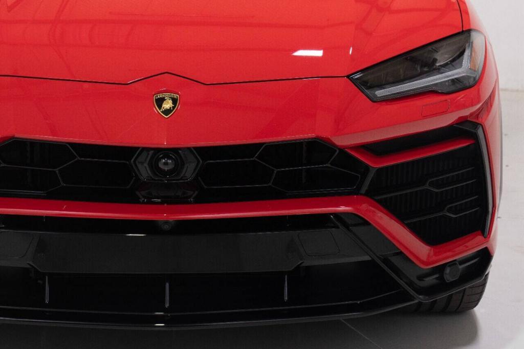 used 2022 Lamborghini Urus car, priced at $274,300