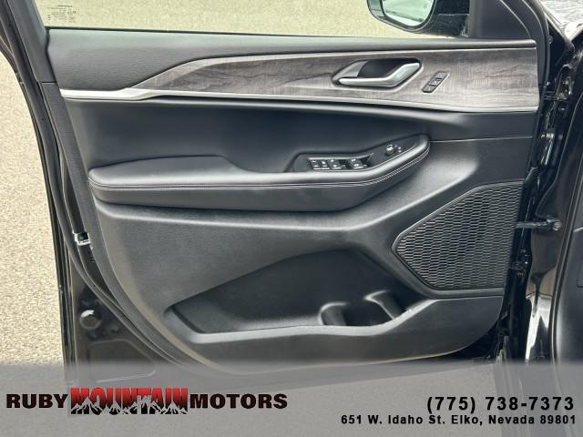 used 2024 Jeep Grand Cherokee L car, priced at $35,995