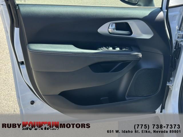 used 2023 Chrysler Pacifica car, priced at $30,995
