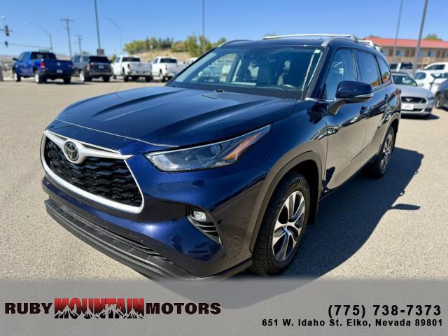 used 2022 Toyota Highlander car, priced at $34,995