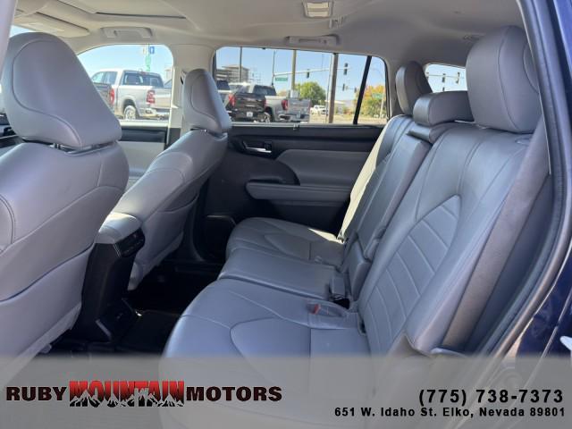 used 2022 Toyota Highlander car, priced at $34,995