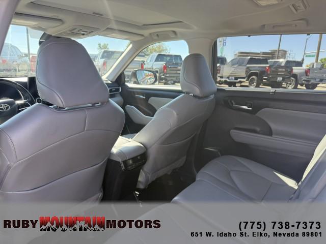 used 2022 Toyota Highlander car, priced at $34,995