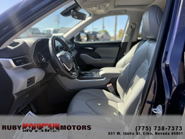 used 2022 Toyota Highlander car, priced at $34,995