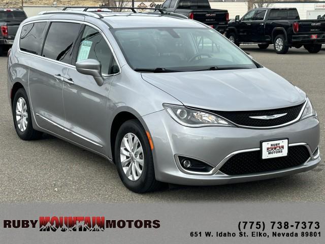 used 2018 Chrysler Pacifica car, priced at $17,995