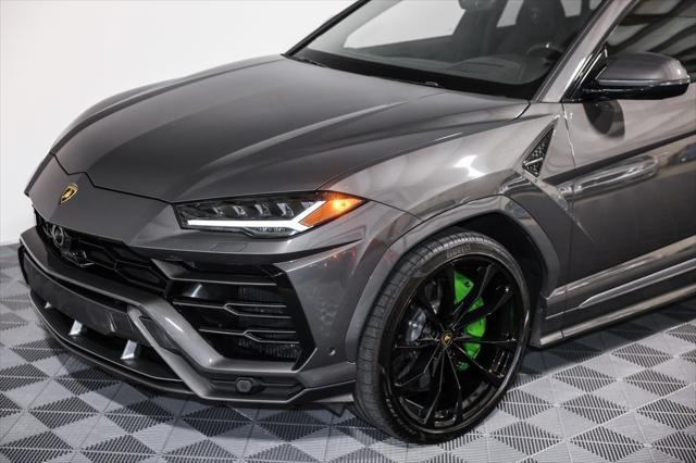 used 2022 Lamborghini Urus car, priced at $219,900