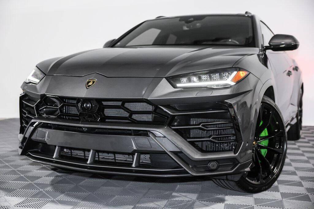 used 2022 Lamborghini Urus car, priced at $219,995