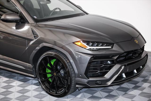 used 2022 Lamborghini Urus car, priced at $219,900