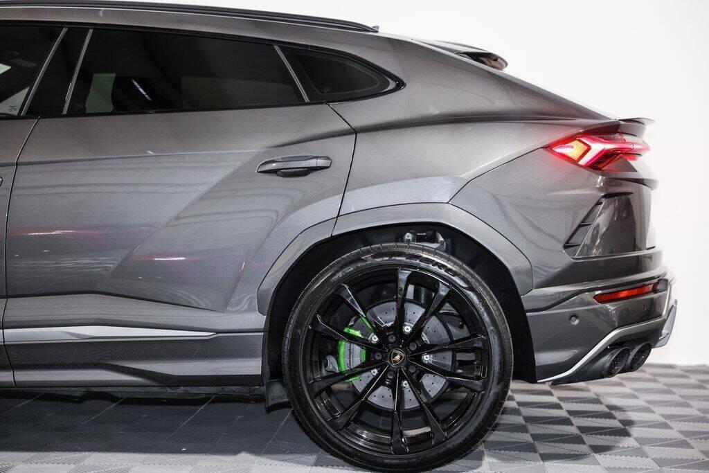 used 2022 Lamborghini Urus car, priced at $219,995