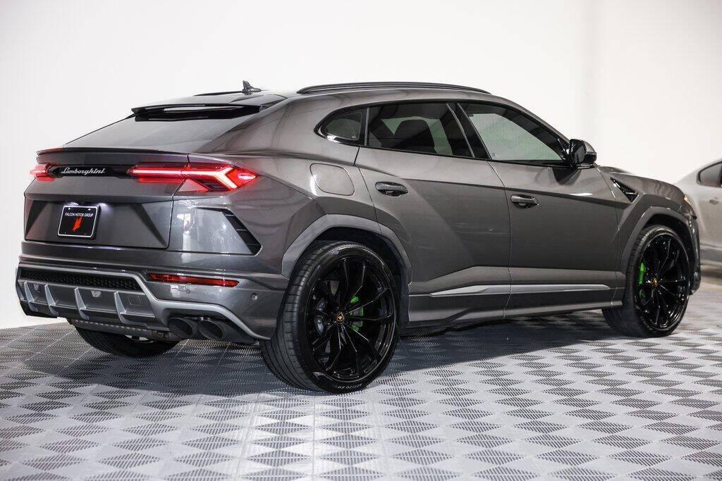 used 2022 Lamborghini Urus car, priced at $219,995