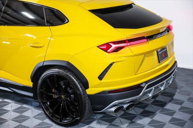 used 2022 Lamborghini Urus car, priced at $229,995