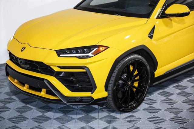 used 2022 Lamborghini Urus car, priced at $229,995