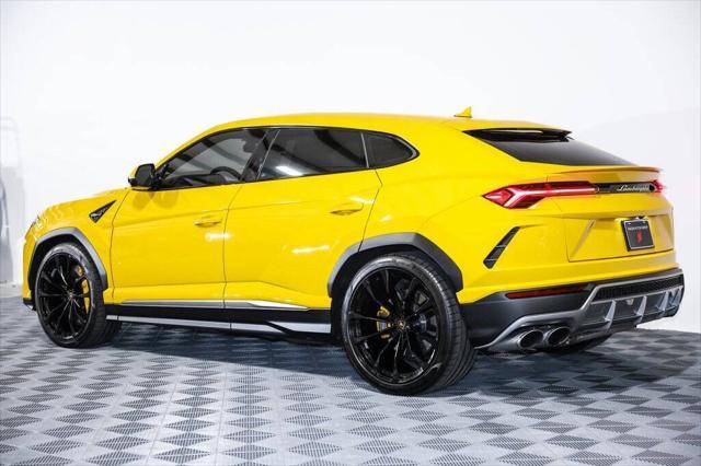 used 2022 Lamborghini Urus car, priced at $229,995