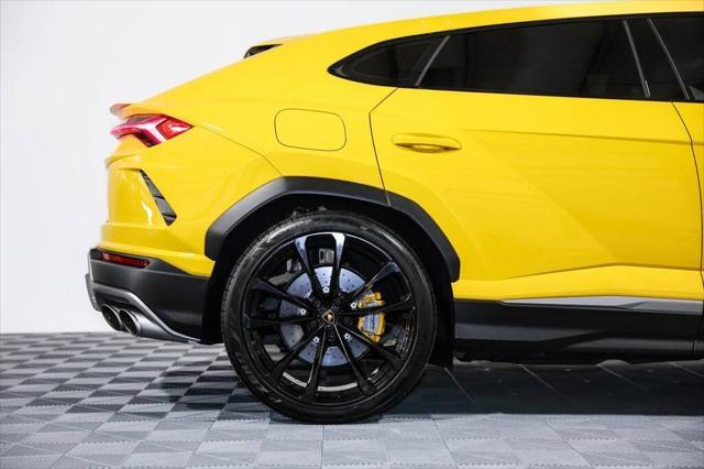 used 2022 Lamborghini Urus car, priced at $229,995