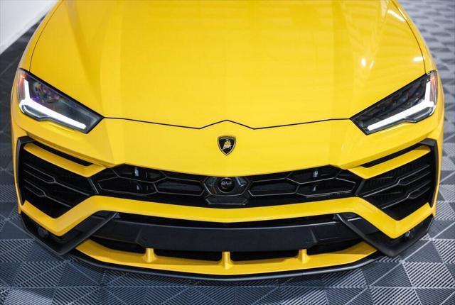 used 2022 Lamborghini Urus car, priced at $229,995