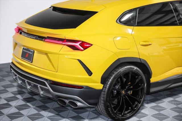 used 2022 Lamborghini Urus car, priced at $229,995