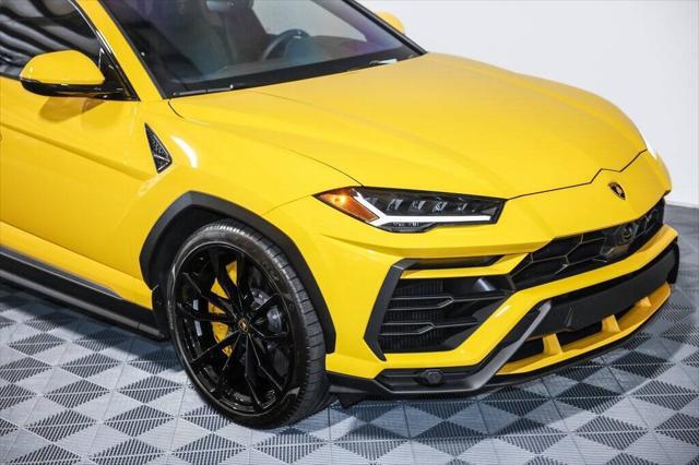 used 2022 Lamborghini Urus car, priced at $229,995