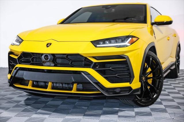 used 2022 Lamborghini Urus car, priced at $229,995