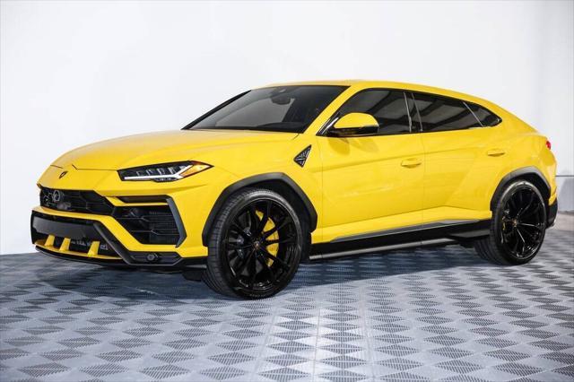 used 2022 Lamborghini Urus car, priced at $229,995