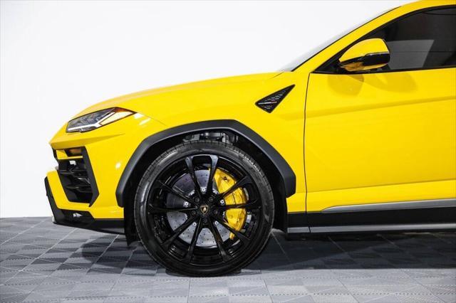 used 2022 Lamborghini Urus car, priced at $229,995